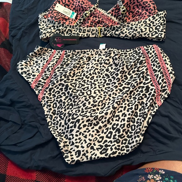 Plus size 1x leopard high waist bikin.  Hot pink trim, adjustable straps cheeky - Picture 3 of 3